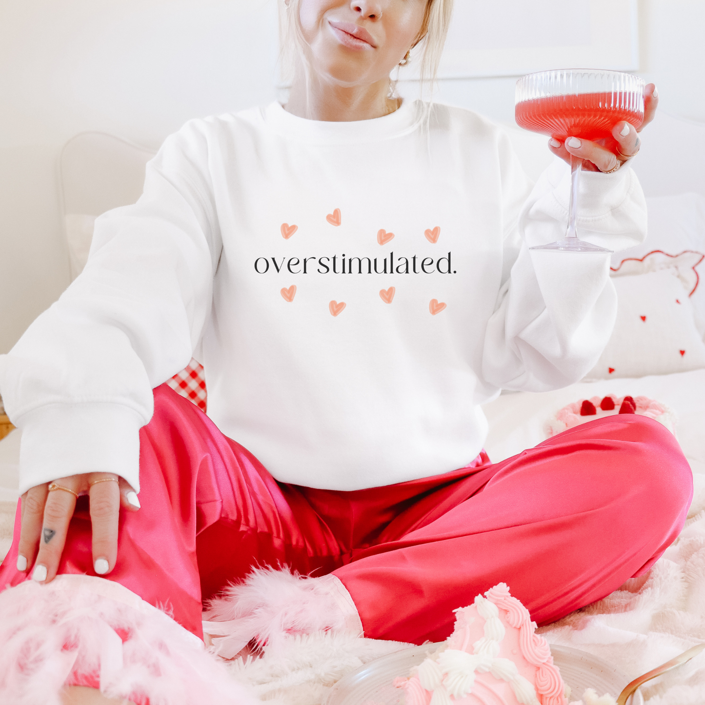 [GILDAN] overstimulated Hearts Sweatshirt